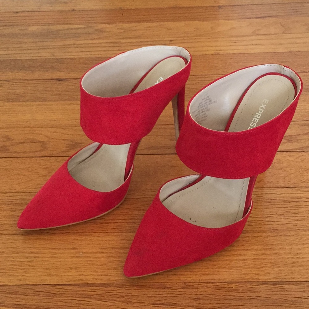 Red express heels